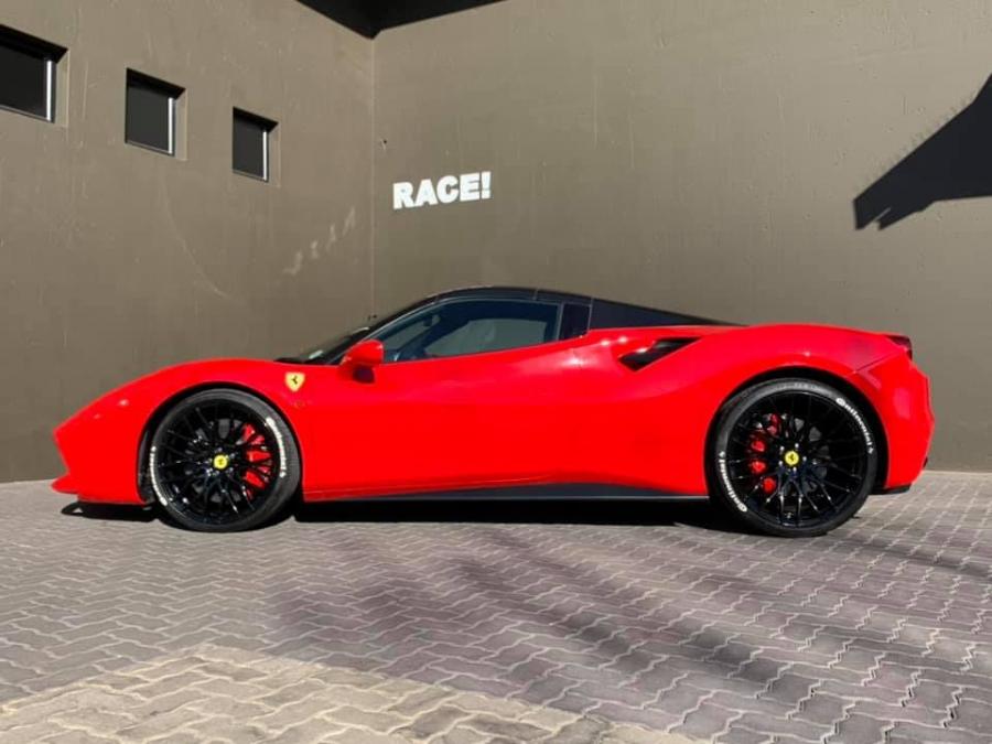  Ferrari 488 Spider by RACE! 2019 года  (фото 10 из 10)